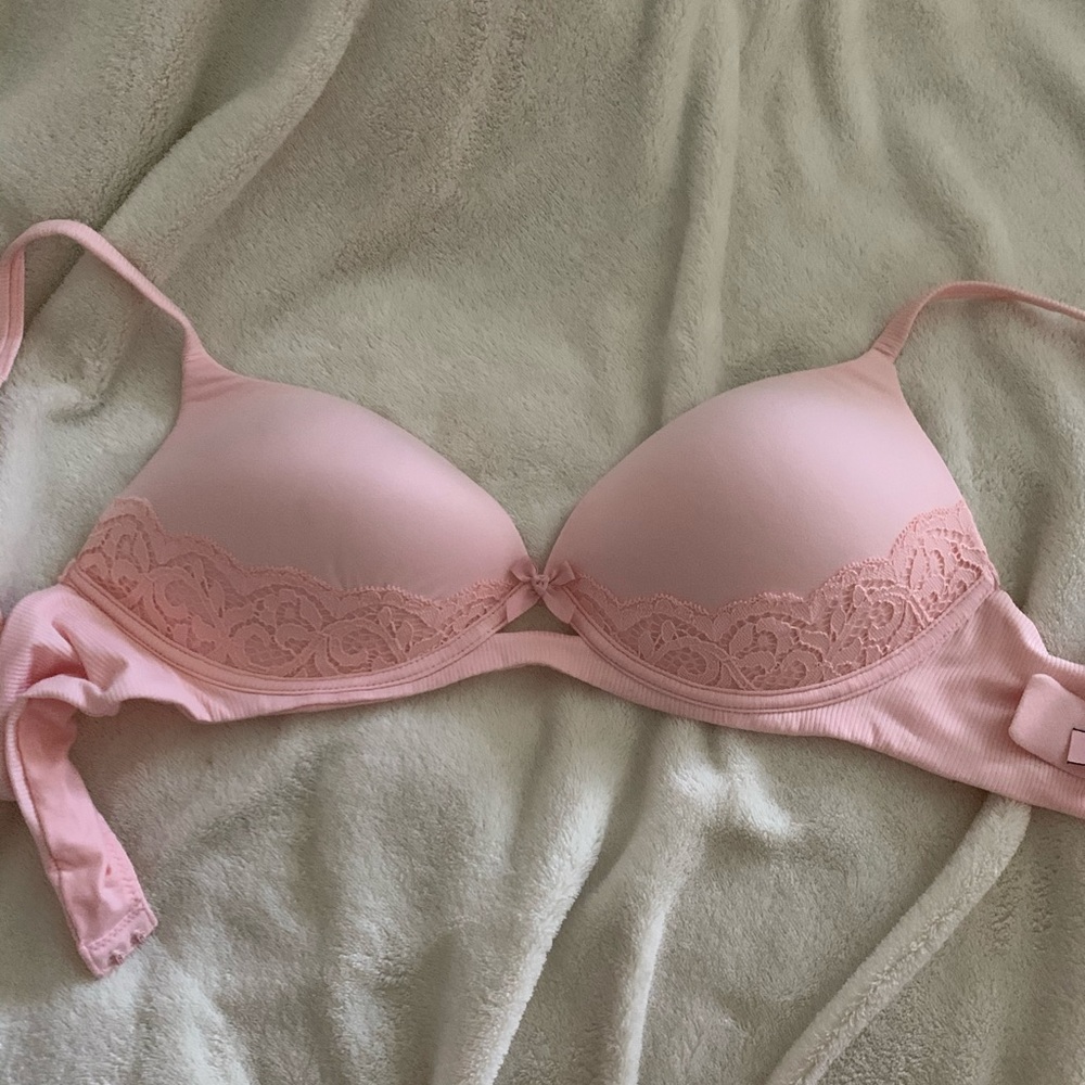 Brand New/Never Worn Victoria’s Secret Bra